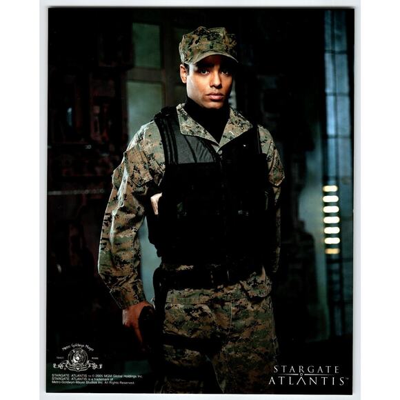 Stargate Atlantis 2005 Press Photo Military Character in Combat Gear - Picture 1 of 2